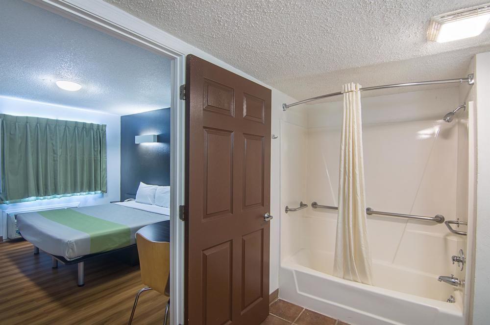 Studio Inn Extended Stay Oklahoma City Airport By Oyo Kültér fotó