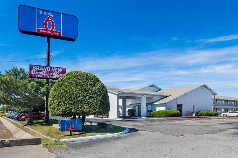 Studio Inn Extended Stay Oklahoma City Airport By Oyo Kültér fotó
