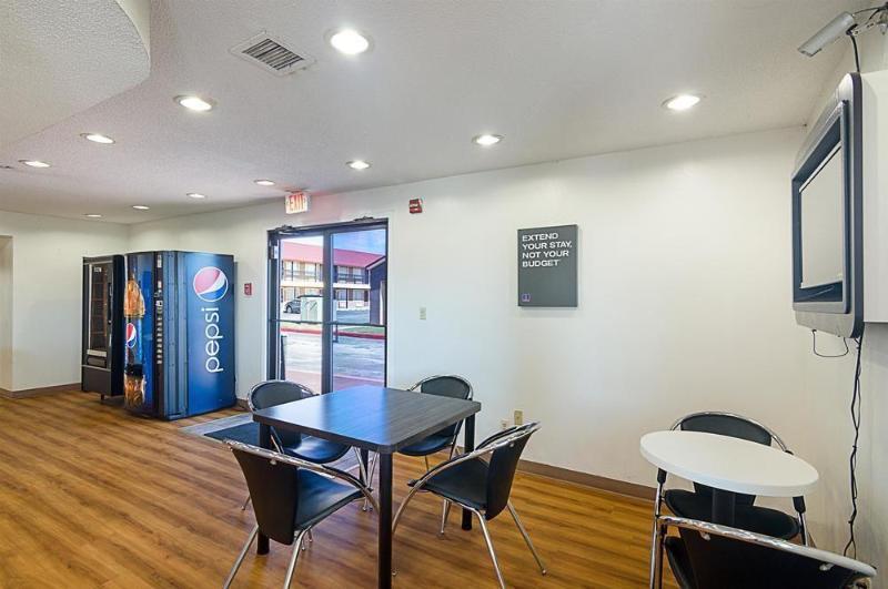 Studio Inn Extended Stay Oklahoma City Airport By Oyo Kültér fotó
